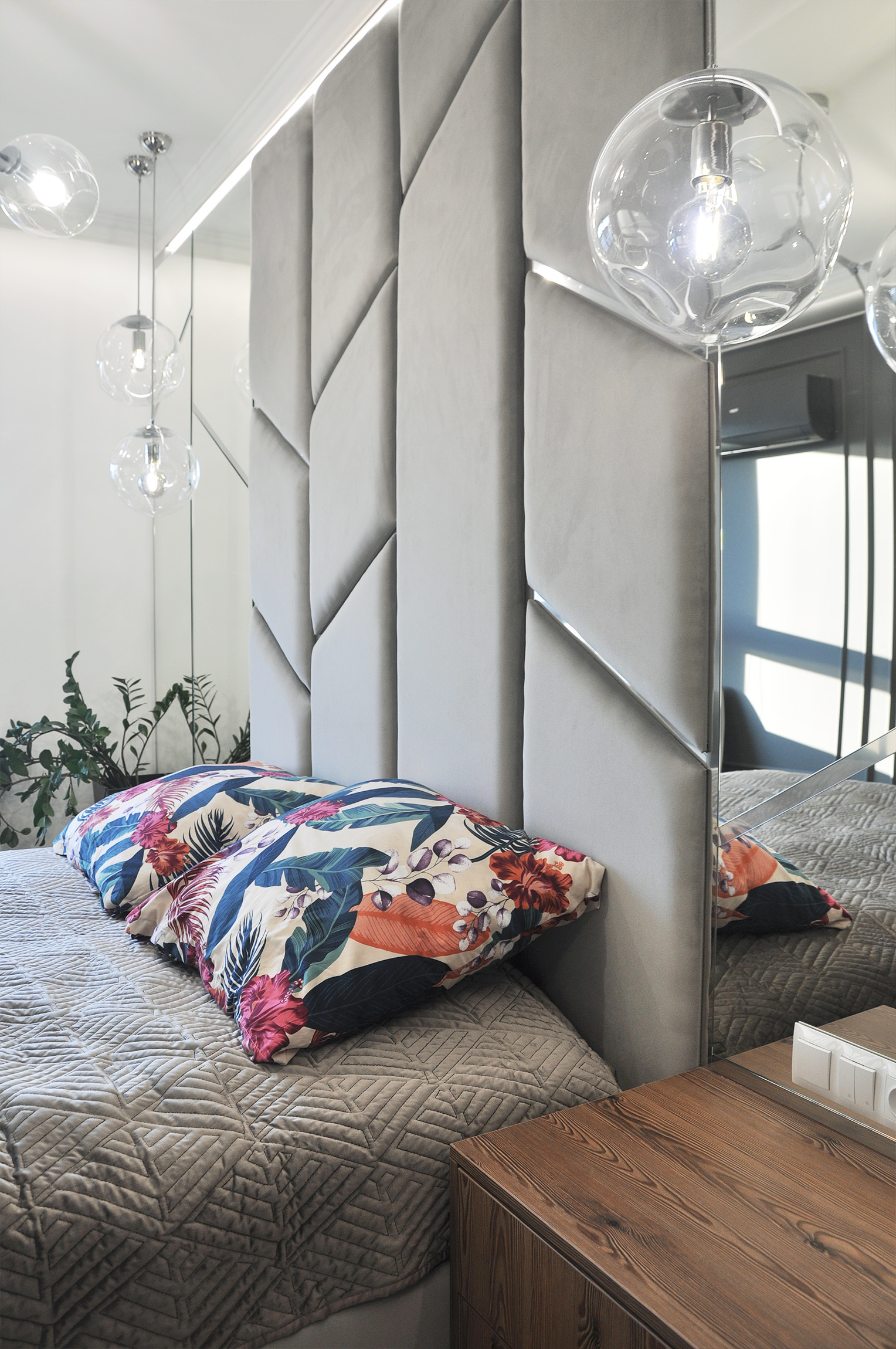 14 sypialnia z dużymi poduszkami