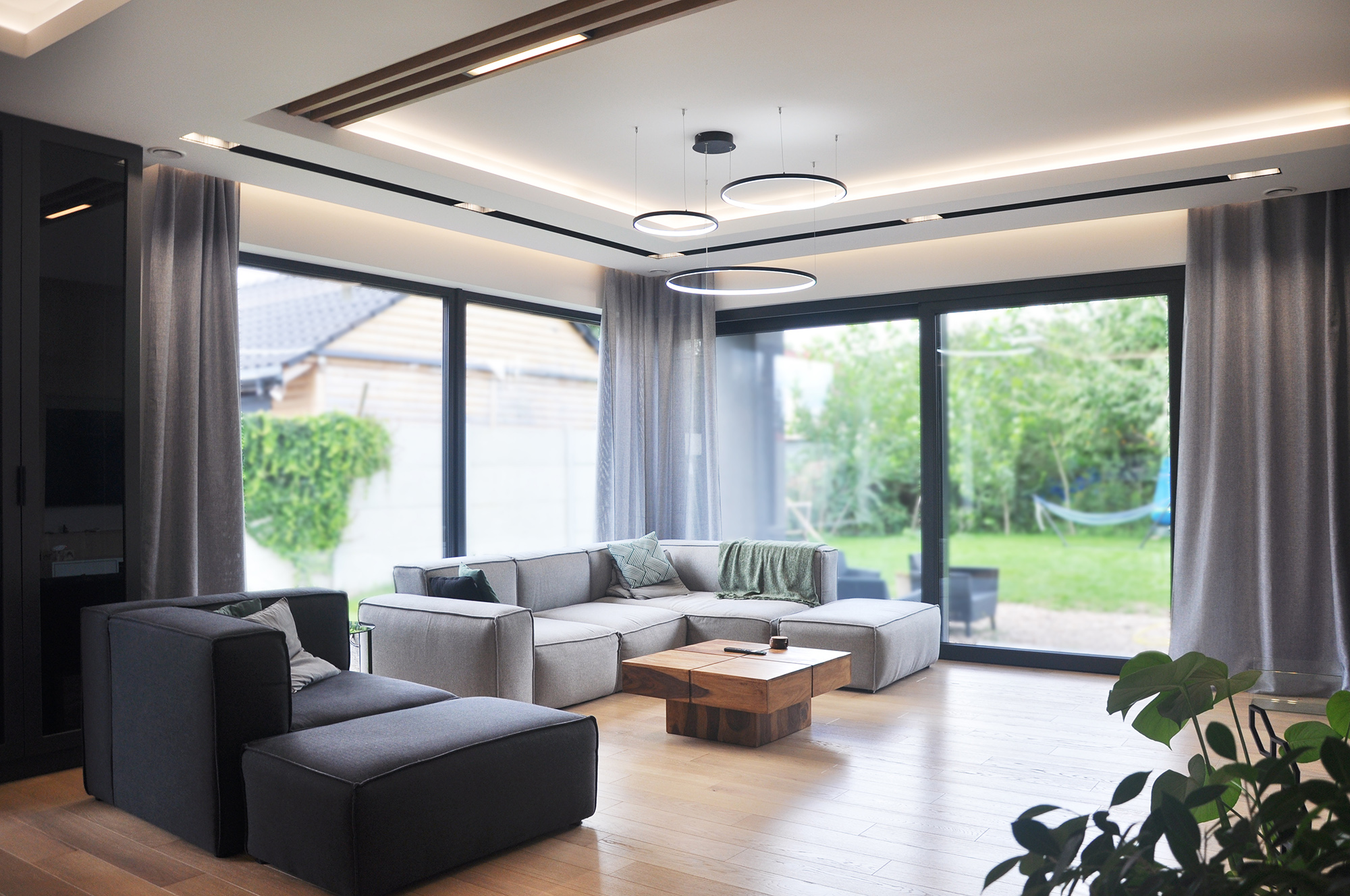 8a salon z narożnikiem